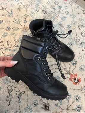 Geox Black Kids Lace-Up Padded Ankle Boots